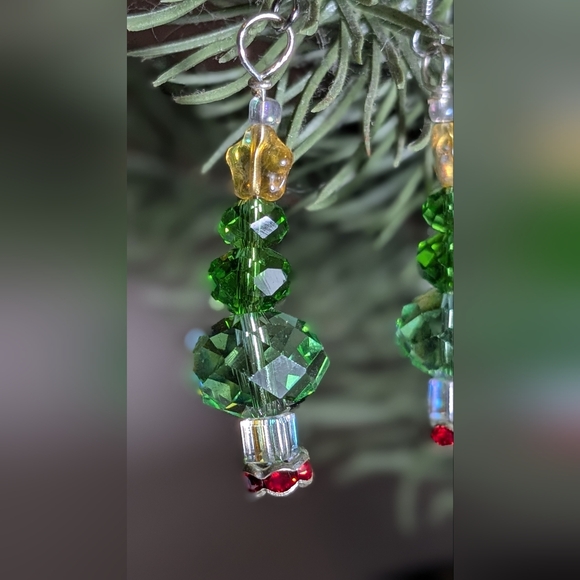 SWAROVSKI Crystal Christmas earrings and matching necklace - Picture 3 of 10